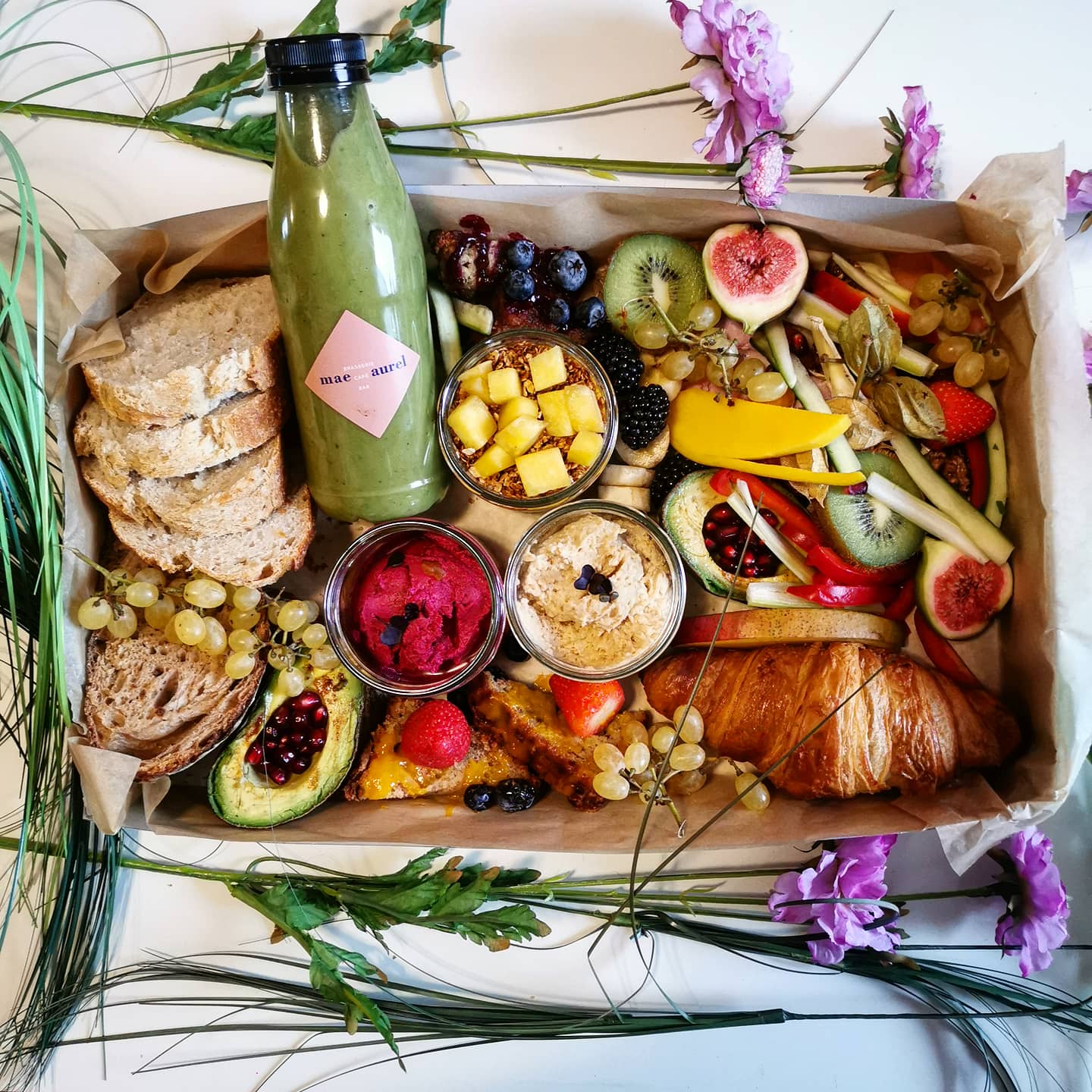 MAE AUREL BRUNCHBOX